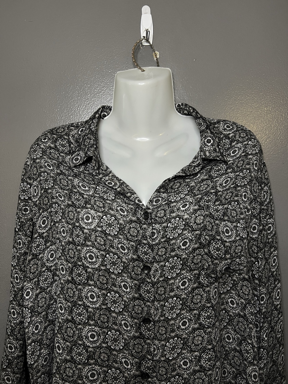 Philosophy Republic Clothing Shirt Womens Medium Black Geometric Button Top